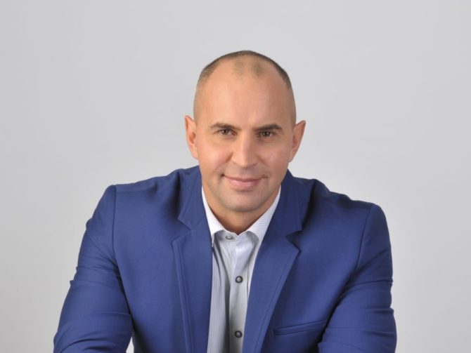Соликамский депутат Михаил Морозов наказы избирателей выполняет в команде с единомышленниками